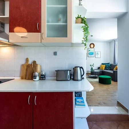 Ellanna Apartamento *